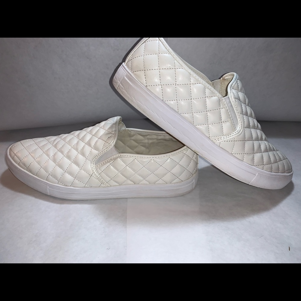 MENS CRYSTAL WHITE SLIP-ON STEVE MADDEN LOAFERS